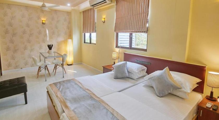 Lonuveli Hotel Hulhumale Exterior photo